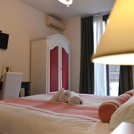 مبيت وإفطار كاتانيا Residenza Del Turista المظهر الخارجي الصورة