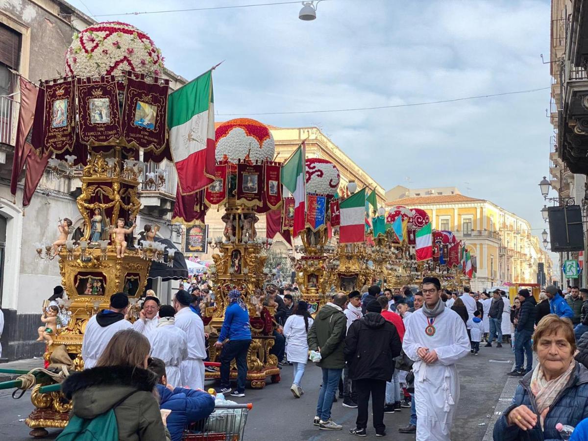 مبيت وإفطار كاتانيا Residenza Del Turista المظهر الخارجي الصورة
